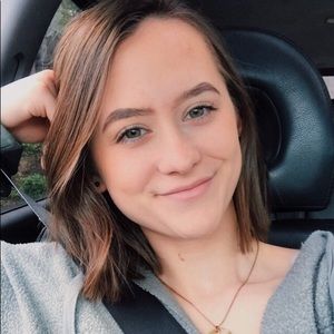 Meet your Posher, Maddie